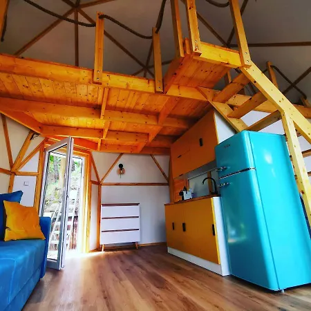 Nad Narvia - Glamp Apartment *