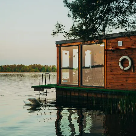 Nad Narvia - Glamp *